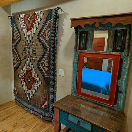 Enchanted Casita With Private Outdoor Hot Tub And Patio, Near Santa Fe Plaza, Sleeps 4 With Free Parking Luaran gambar