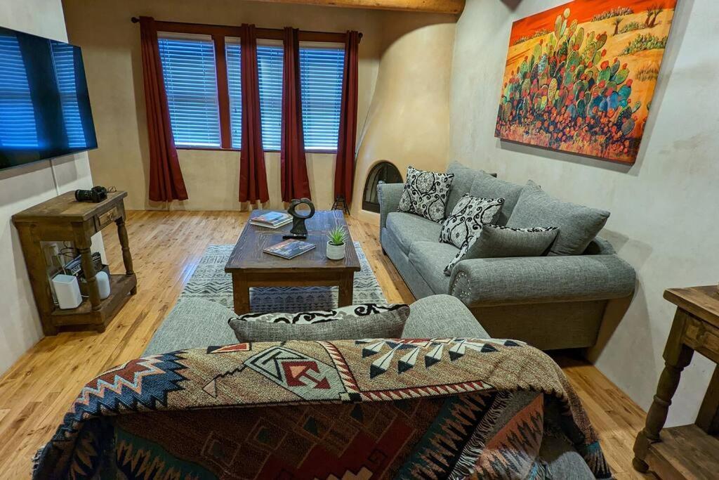 Enchanted Casita With Private Outdoor Hot Tub And Patio, Near Santa Fe Plaza, Sleeps 4 With Free Parking Luaran gambar