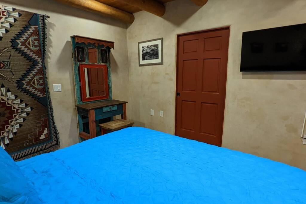 Magical Santa Fe Stay, Minutes From Town Square, Sleeps 4, Includes Free Parking And Outdoor Hot Tub! Luaran gambar