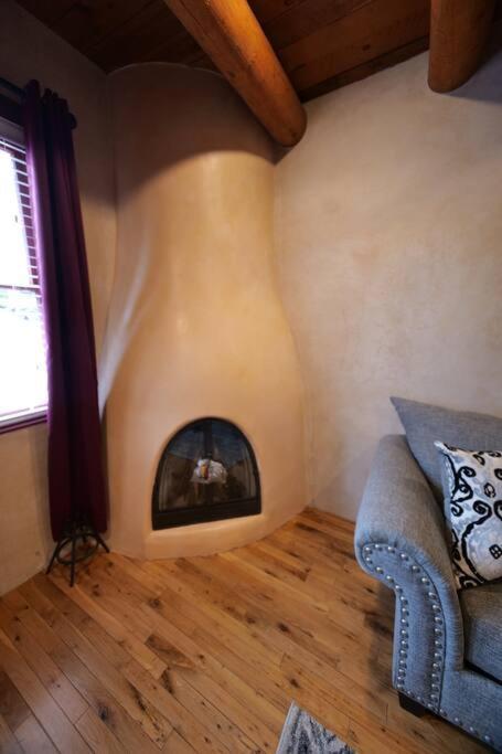Magical Santa Fe Stay, Minutes From Town Square, Sleeps 4, Includes Free Parking And Outdoor Hot Tub! Luaran gambar