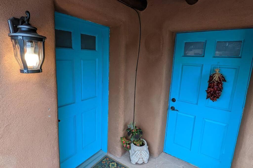 Magical Santa Fe Stay, Minutes From Town Square, Sleeps 4, Includes Free Parking And Outdoor Hot Tub! Luaran gambar