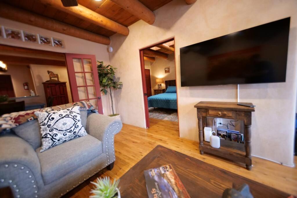 Enchanted Casita With Private Outdoor Hot Tub And Patio, Near Santa Fe Plaza, Sleeps 4 With Free Parking Luaran gambar